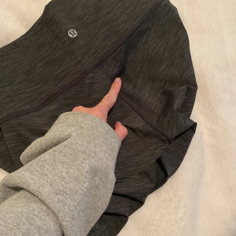 Grey lululemon leggings - Picture 5 of 5